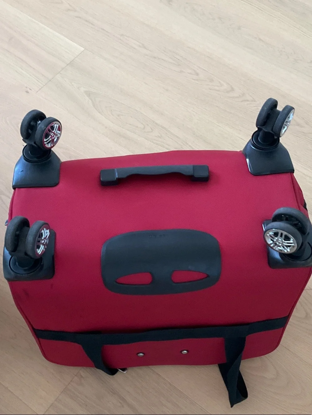 Delsey Red Carry-On 4 wheels Spinner